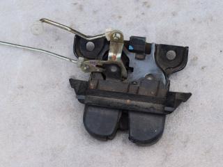 замок багажника Audi A4 B5 1998, 1.9 л., дизель, МКПП, универсал