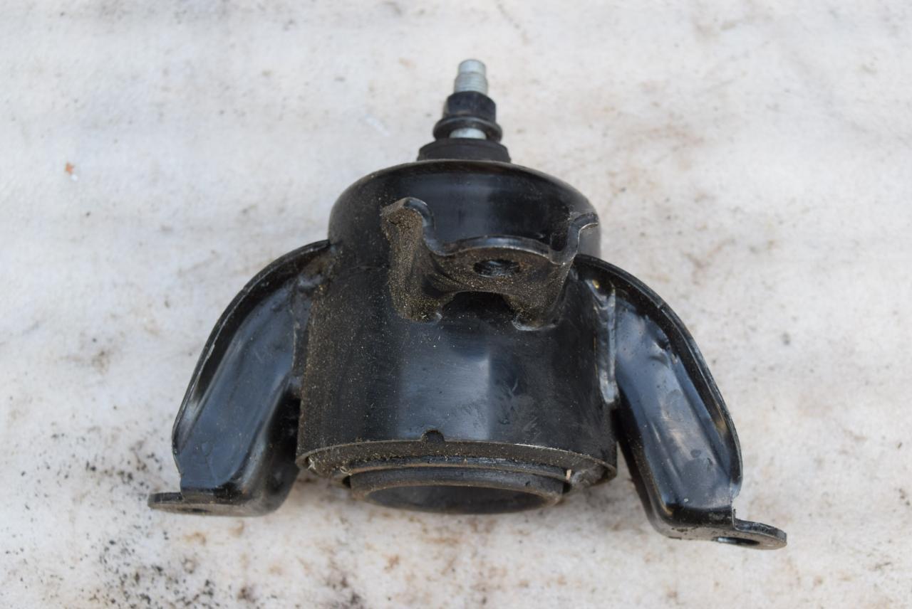 подушка крепления двигателя Hyundai Solaris 1 поколение 2013, 1.4 л., бензин, МКПП - фото №1