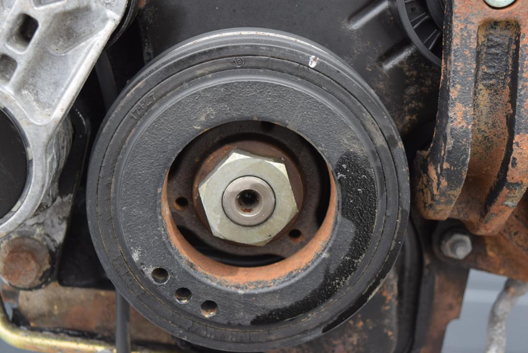 шкив коленвала Chrysler Voyager 3 поколение 2000, 2.5 л., дизель, МКПП, минивэн - фото №1