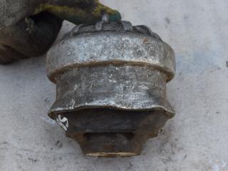 подушка крепления двигателя Mercedes-Benz 190 1 поколение 1991, 2.3 л., бензин, МКПП