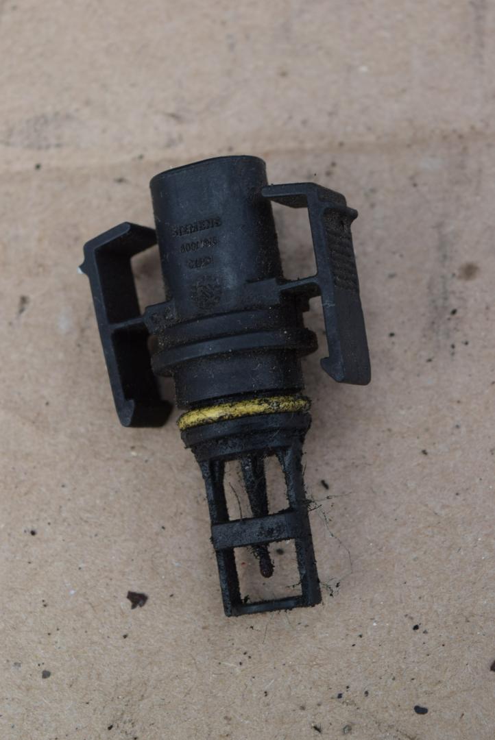 датчик температуры во впускном коллекторе Mercedes-Benz Sprinter 2 поколение (W906) 2007, 2.2 л., дизель, МКПП - фото №1