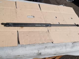 амортизатор капота Audi A6 4A/C4 1996, 2.5 л., TDi, AAT, дизель, МКПП, седан, 4A0823359C