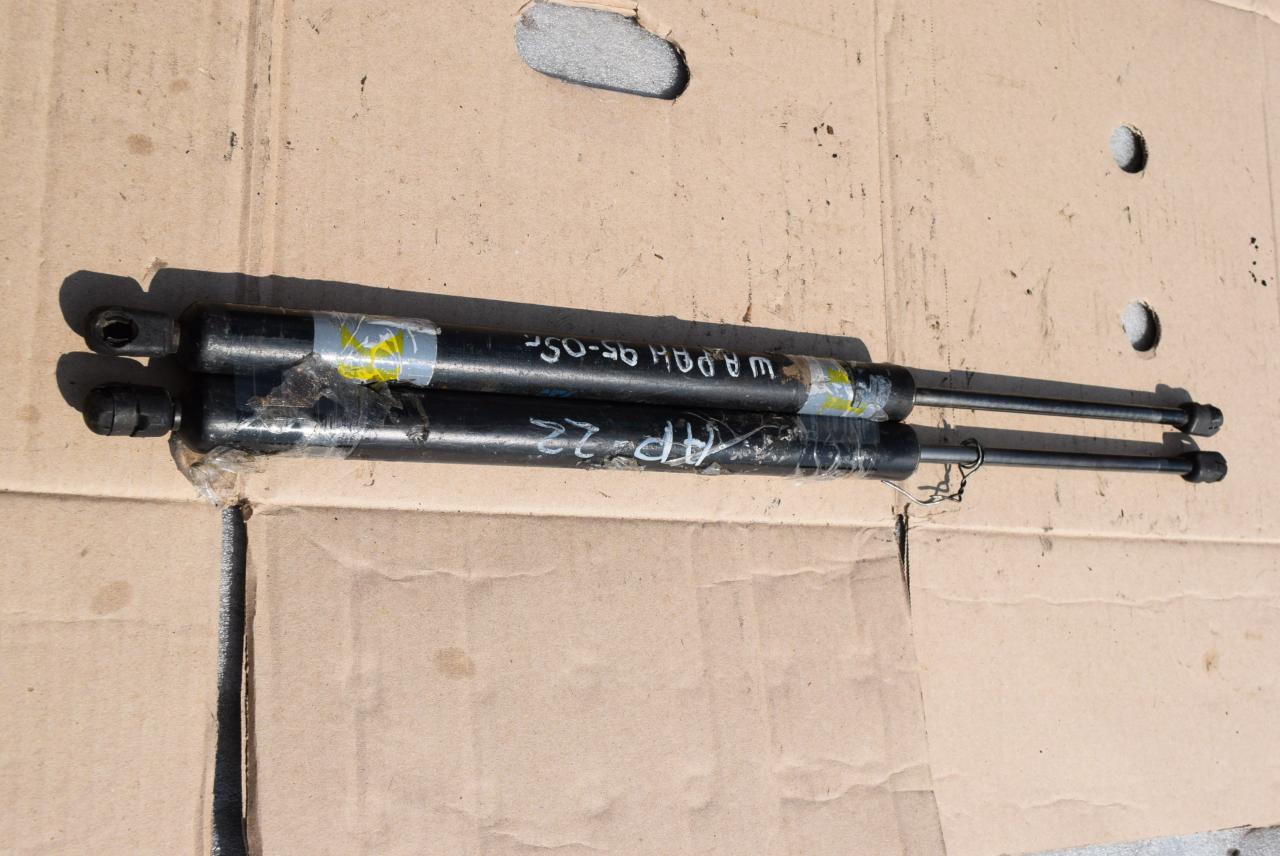 амортизатор крышки багажника (3-5 двери) Ford Galaxy 1 поколение 1999, 1.9 л., дизель, минивэн, 7M0827550G - фото №1