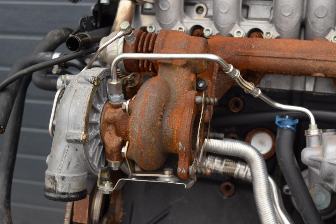 масляная трубка турбины Volvo S80 1 поколение 2000, 2.5 л., D 5252 T, дизель, МКПП, седан - фото №1