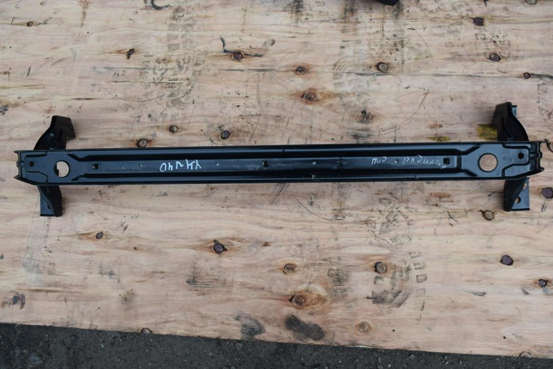 балка под радиатор Volvo V40 2 поколение 2016, 2.0 л., дизель, АКПП, универсал, правый руль - фото №1