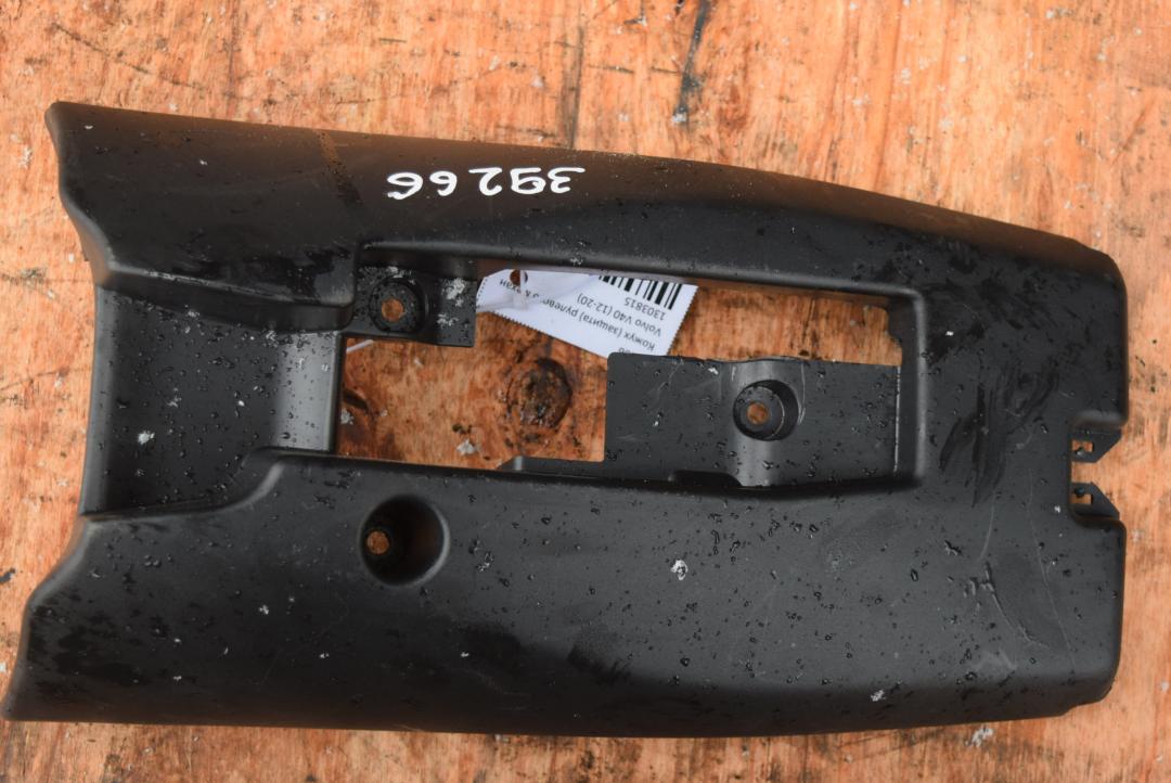 кожух рулевой колонки Volvo V40 2 поколение 2016, 2.0 л., дизель, АКПП, универсал, правый руль, 1303815 - фото №1