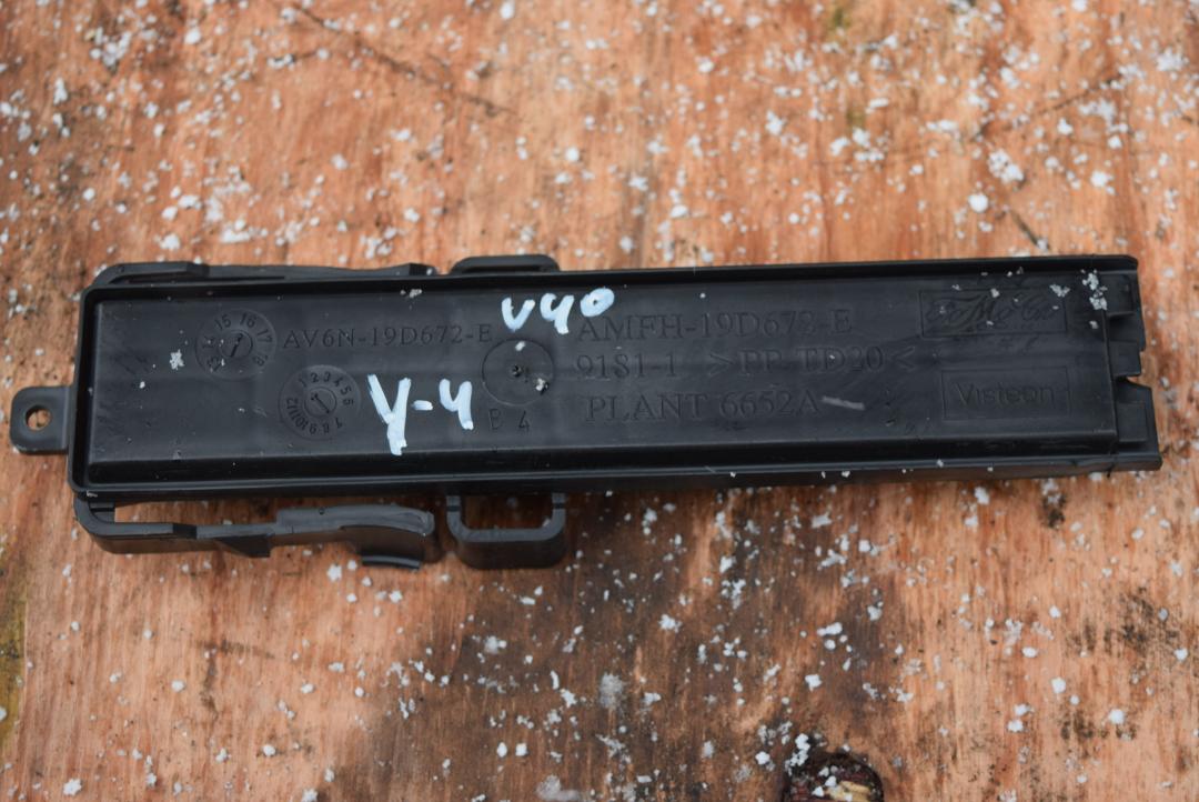 корпус салонного фильтра Volvo V40 2 поколение 2016, 2.0 л., дизель, АКПП, универсал, правый руль, AV6N19D672E - фото №1