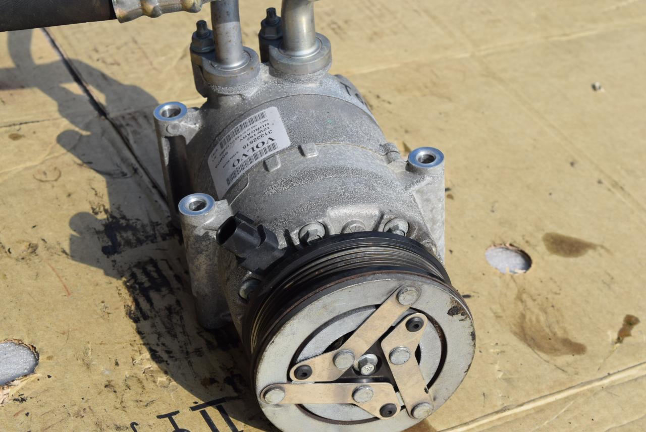 компрессор кондиционера Volvo S60 2 поколение 2012, 1.6 л., Ti, B 4164 T3, бензин, АКПП, седан, передний привод, 31332616 - фото №1