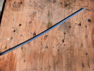 молдинг двери задней правой Volvo V40 2 поколение 2016, 2.0 л., дизель, АКПП, универсал, правый руль