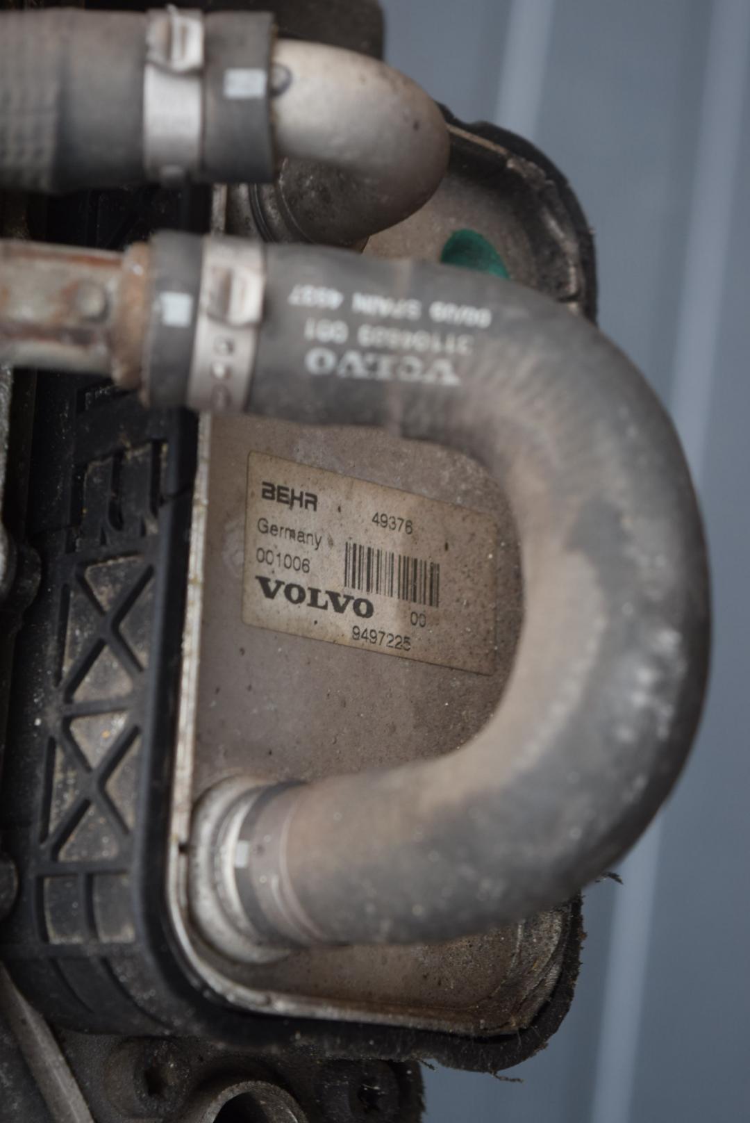 патрубок (трубопровод, шланг) Volvo S60 1 поколение 2003, 2.4 л., B 5244 S2, бензин, МКПП, седан, передний привод, 31104689 - фото №1