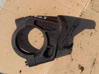 кронштейн полуоси Volvo XC70 2 поколение 2000, 2.4 л., Ti, B 5244 T, бензин, АКПП, универсал, полный подключаемый привод, 9143465