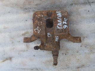 суппорт задний левый Mitsubishi Galant 8 поколение 1998, 2.0 л., дизель