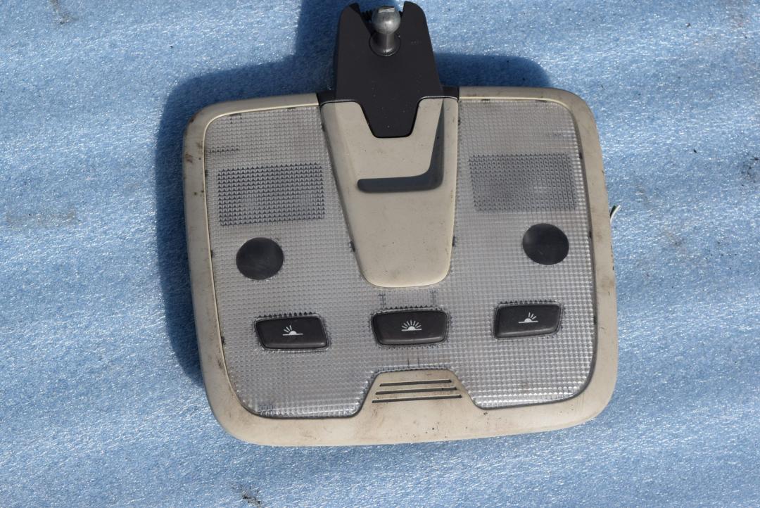 фонарь салона (плафон) Volvo S60 1 поколение 2002, 2.4 л., B 5244 S, бензин, МКПП, седан, передний привод, 9483553 - фото №1