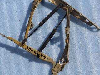 петля капота Volvo S60 1 поколение 2002, 2.4 л., B 5244 S, бензин, МКПП, седан, передний привод