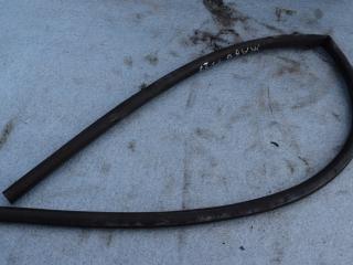 уплотнитель подкапотного пространства Toyota Yaris XP130 2014, 1.4 л., D-4D, 1ND-TV, дизель, МКПП, хетчбэк 5 дв., передний привод, правый руль, 890830D120