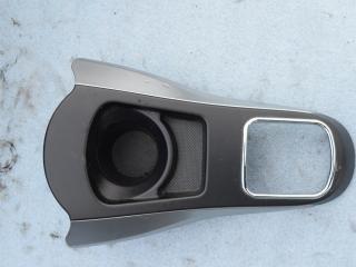 консоль салона Toyota Yaris XP130 2014, 1.4 л., D-4D, 1ND-TV, дизель, МКПП, хетчбэк 5 дв., передний привод, правый руль, 589010D070