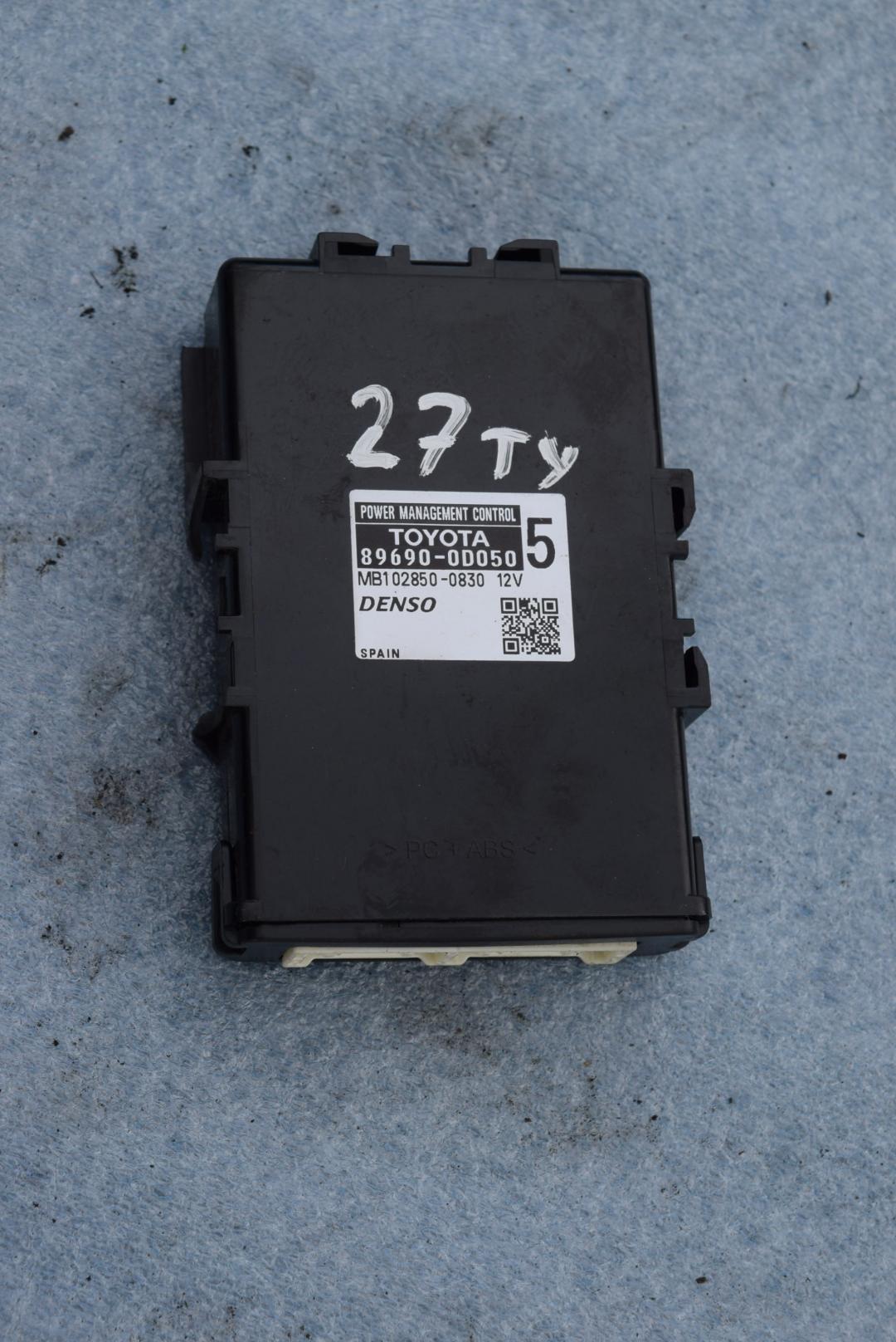 блок управления (другие) Toyota Yaris XP130 2014, 1.4 л., D-4D, 1ND-TV, дизель, МКПП, хетчбэк 5 дв., передний привод, правый руль, 896900D050 - фото №1