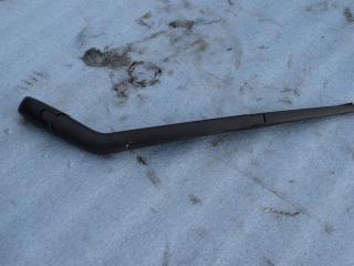 щеткодержатель задний Toyota Yaris XP130 2014, 1.4 л., D-4D, 1ND-TV, дизель, МКПП, хетчбэк 5 дв., передний привод, правый руль