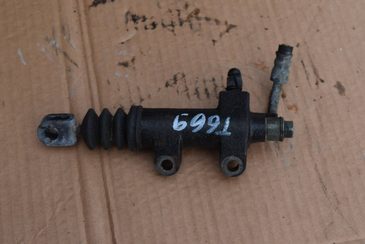 цилиндр сцепления рабочий Hyundai Trajet 1 поколение 2003, 2.0 л., CRDi, D4EA, дизель, МКПП, передний привод - фото №1