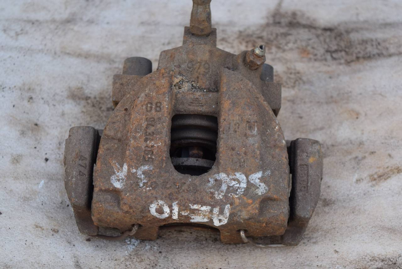 суппорт задний левый Volvo S60 1 поколение 2001, 2.4 л., бензин, седан - фото №1