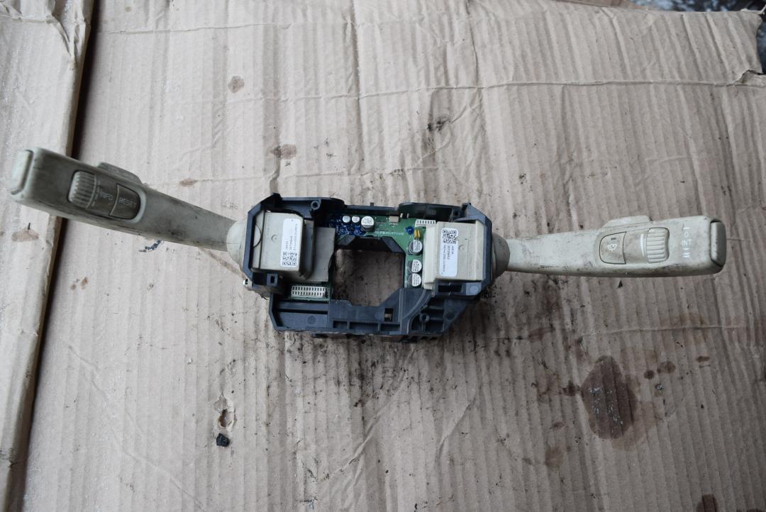 переключатель подрулевой (стрекоза) Volvo S80 2 поколение 2007, 2.4 л., дизель, АКПП, седан, правый руль, 30773861, 30739853, 30739849 - фото №1