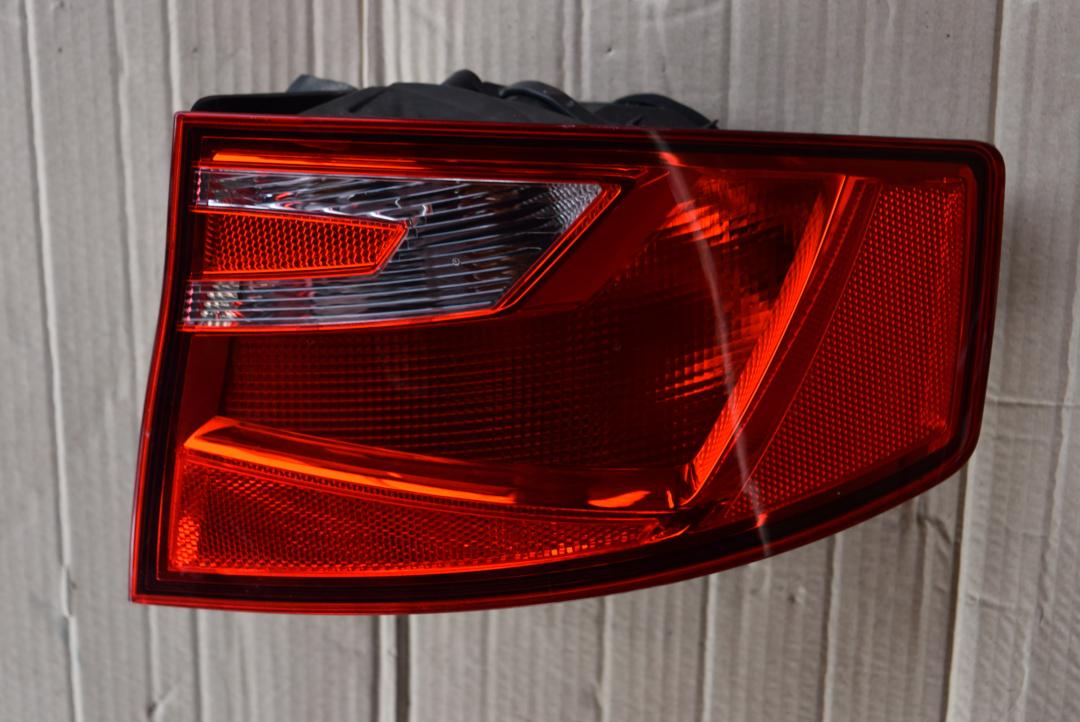 фонарь задний правый SEAT Toledo 4 поколение 2014, МКПП, хетчбэк 5 дв., 6JH945096D - фото №1