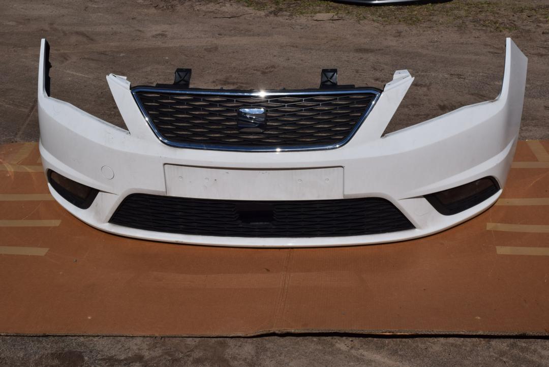 бампер передний SEAT Toledo 4 поколение 2014, МКПП, хетчбэк 5 дв., 6JA807221 - фото №1