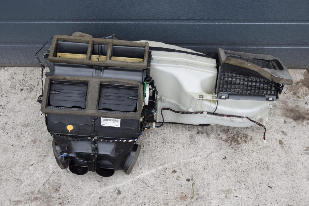 корпус отопителя (печки) Volvo S80 1 поколение 2001, 2.4 л., B 5244 S, бензин, МКПП, синий, седан, 08665185 - фото №1