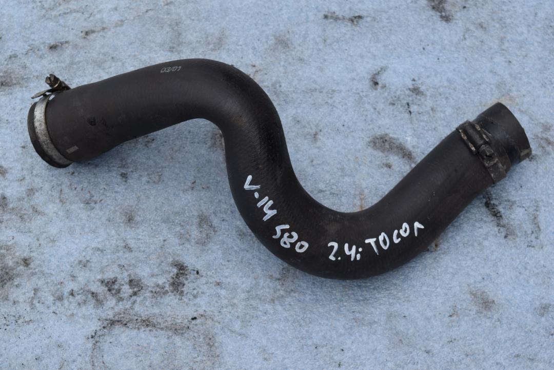 патрубок радиатора Volvo S80 1 поколение 2001, 2.4 л., B 5244 S, бензин, МКПП, синий, седан, 08623778 - фото №1