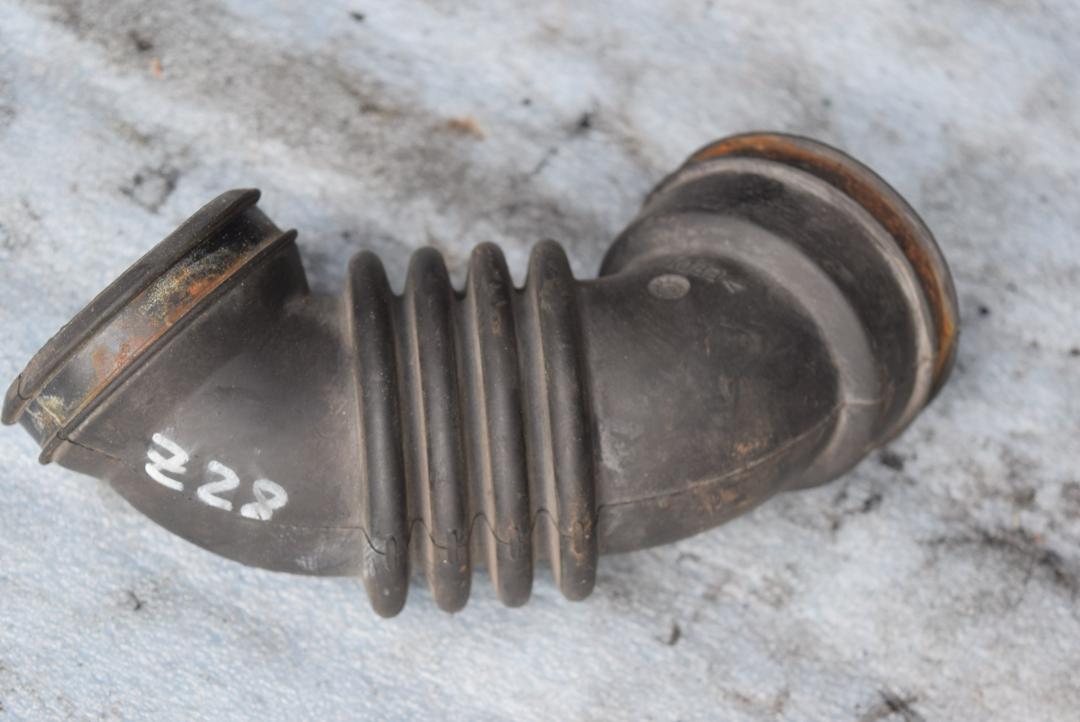 патрубок воздушного фильтра Rover 25 1 поколение 2001, 1.4 л., бензин, МКПП, хетчбэк 5 дв., PHD102900 - фото №1