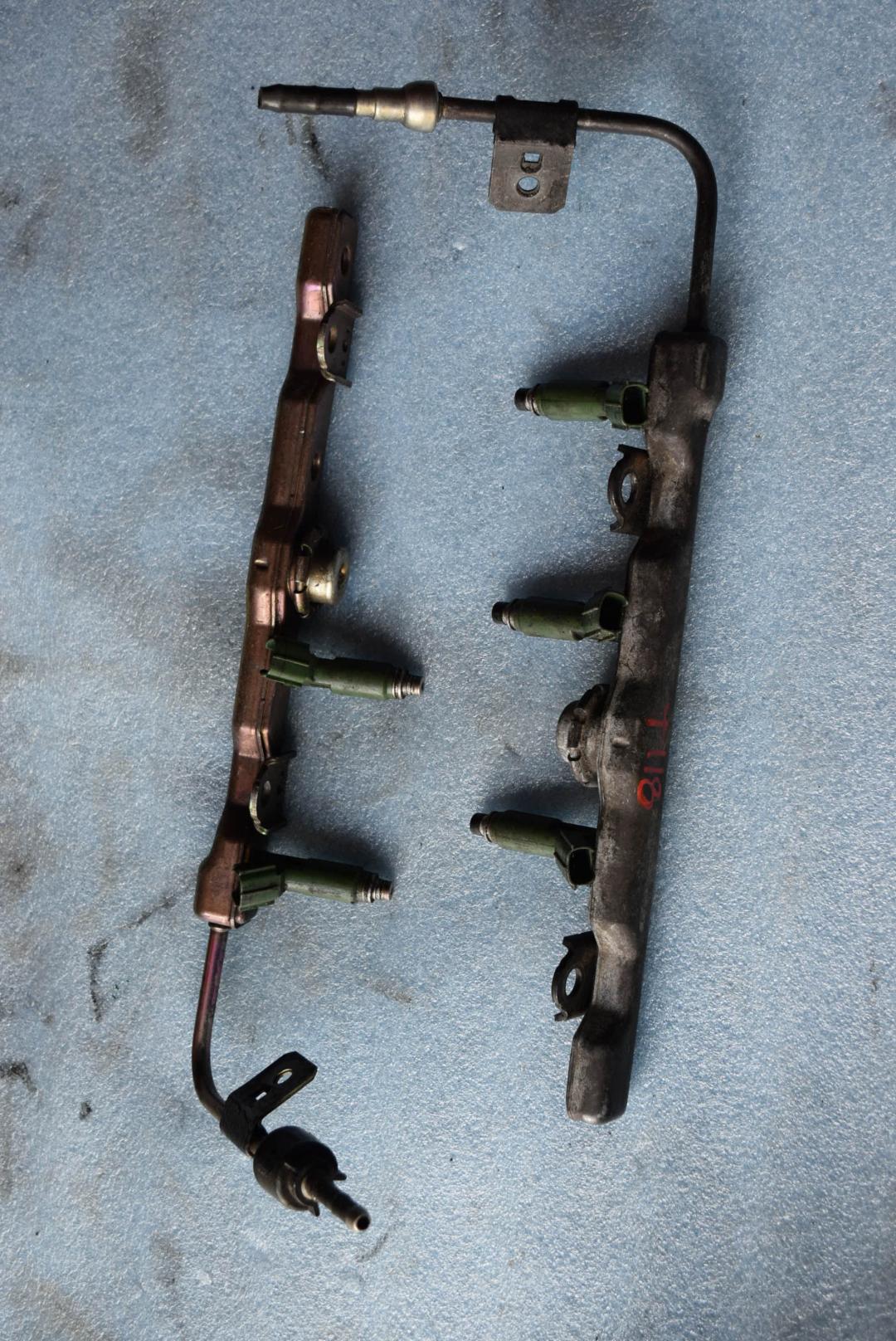 топливная рампа Toyota Celica 7 поколение (T230) 2001, 1.8 л., 1ZZ-FE, бензин, МКПП, купе, 2327022030 - фото №1