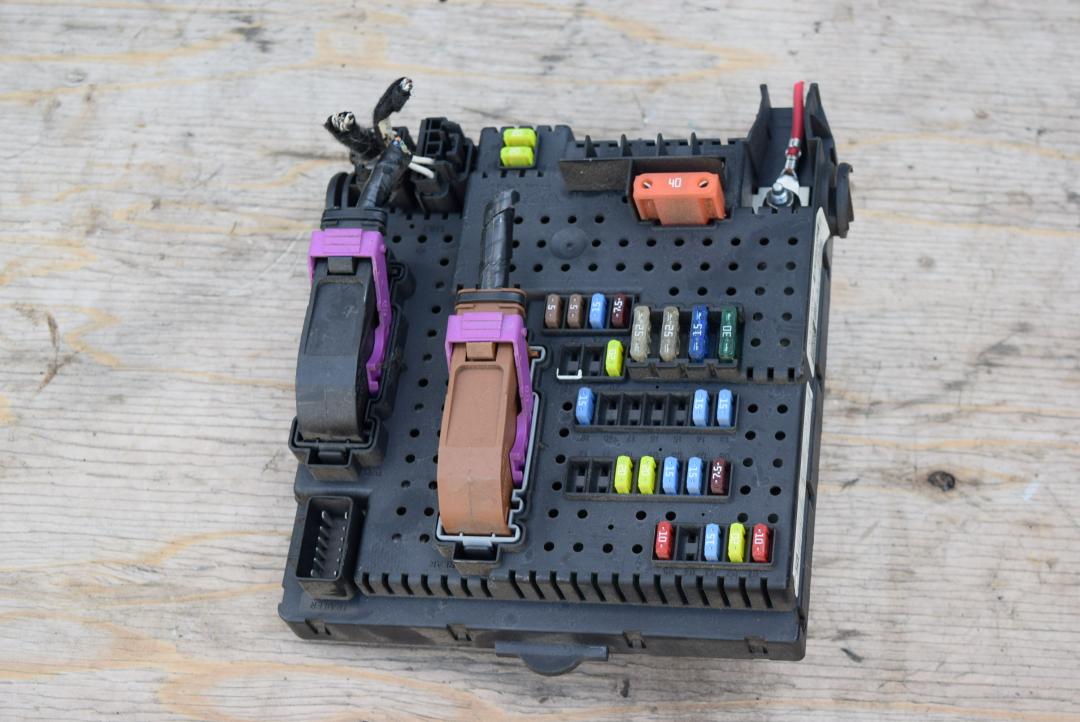 блок предохранителей Volvo XC90 1 поколение 2004, 2.9 л., бензин, АКПП, внедорожник 5 дв., правый руль, 8676391 - фото №1