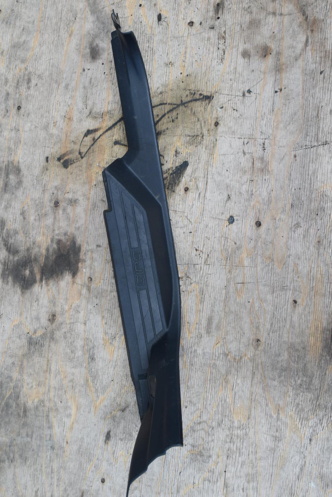 накладка на порог внутренняя Volvo XC90 1 поколение 2004, 2.9 л., бензин, АКПП, внедорожник 5 дв., правый руль - фото №1