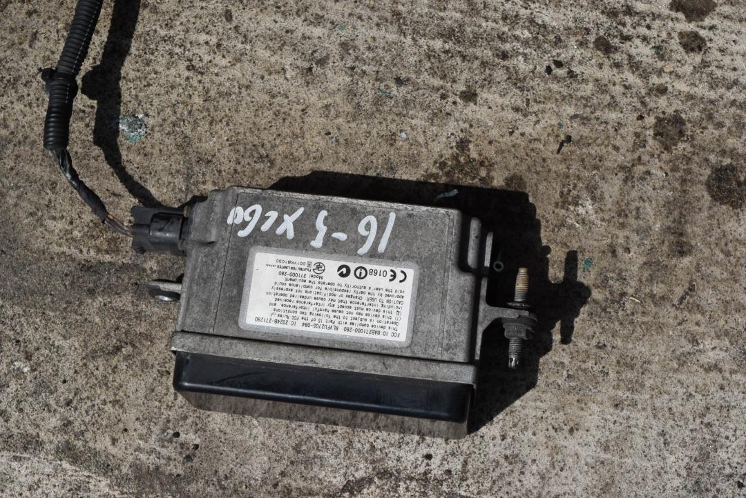 радар / датчик активного круиз контроля Volvo XC60 1 поколение 2009, 2.4 л., D 5244 T4, дизель, АКПП, внедорожник 5 дв., 4R839G768BC - фото №1