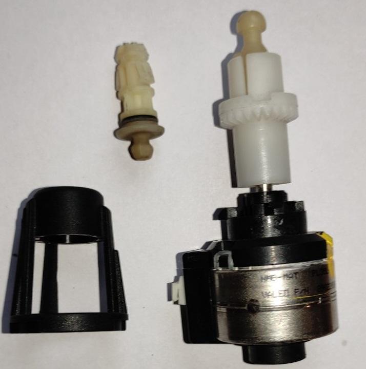 корректор фар Volvo XC60 1 поколение 2009, 2.4 л., D 5244 T4, дизель, АКПП, внедорожник 5 дв., 89022080 - фото №1