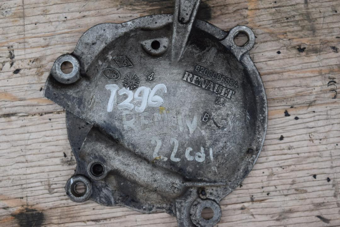 крышка двигателя передняя Renault Laguna 2 поколение 2003, 2.2 л., дизель, МКПП, хетчбэк 5 дв., 8200006884 - фото №1