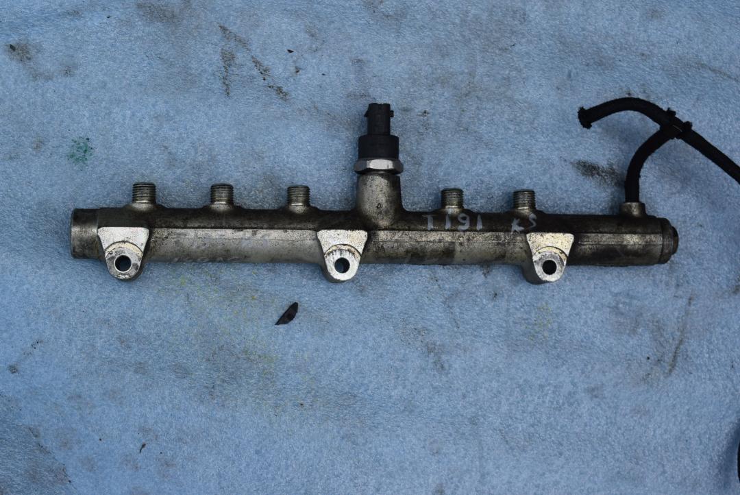 топливная рампа Hyundai H-1 Starex 2003, 2.5 л., D4CB, дизель, МКПП, минивэн, 0281002568, 0445214061, 314004A010 - фото №1