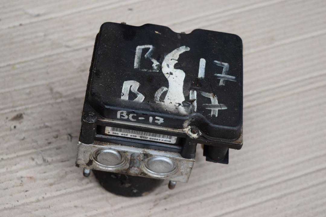 блок ABS Kia Ceed 1 поколение 2009, 1.6 л., дизель, МКПП, универсал, 0265230231, 589201H650 - фото №1