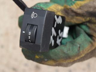 кнопка корректора фар Kia Sorento 1 поколение [рестайлинг] 2008, 2.5 л., CRDi, D4CB, дизель, МКПП, внедорожник 5 дв., полный привод, правый руль