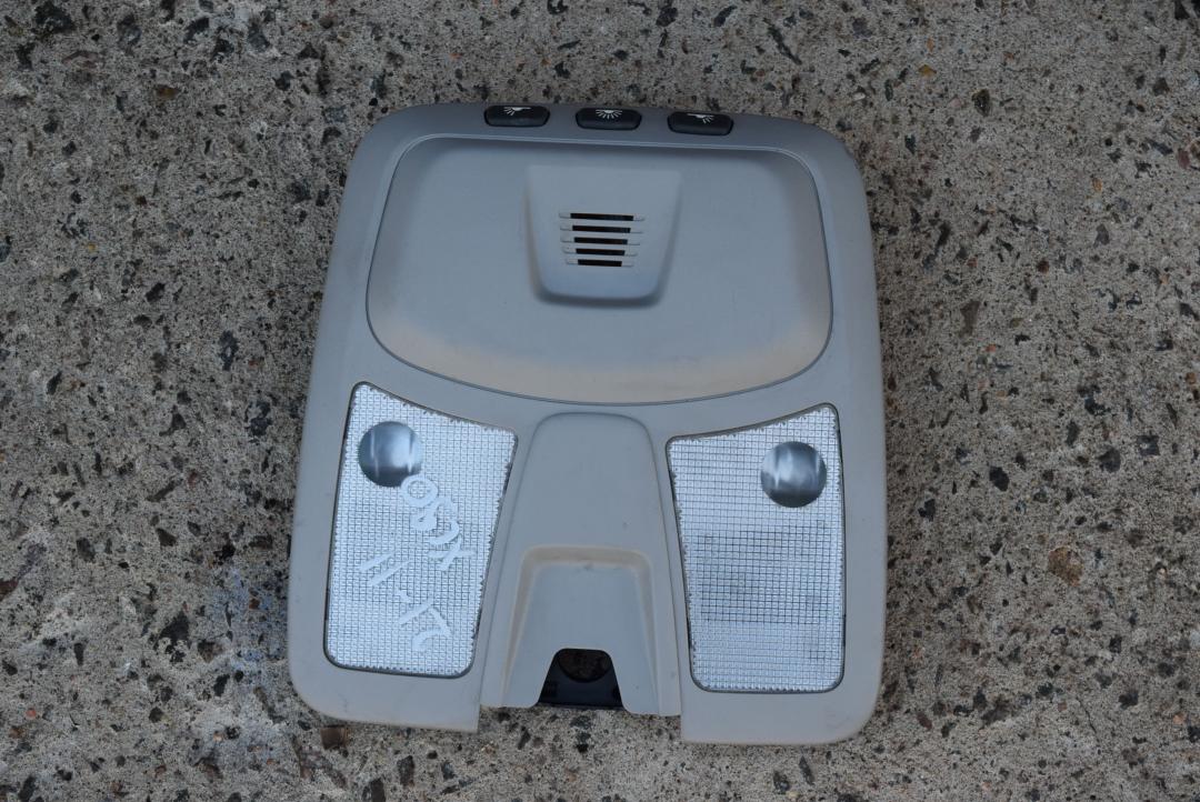 фонарь салона (плафон) Volvo XC90 1 поколение 2006, 2.4 л., D5, D 5244 T5, дизель, АКПП, внедорожник 5 дв., правый руль, 30669623 - фото №1