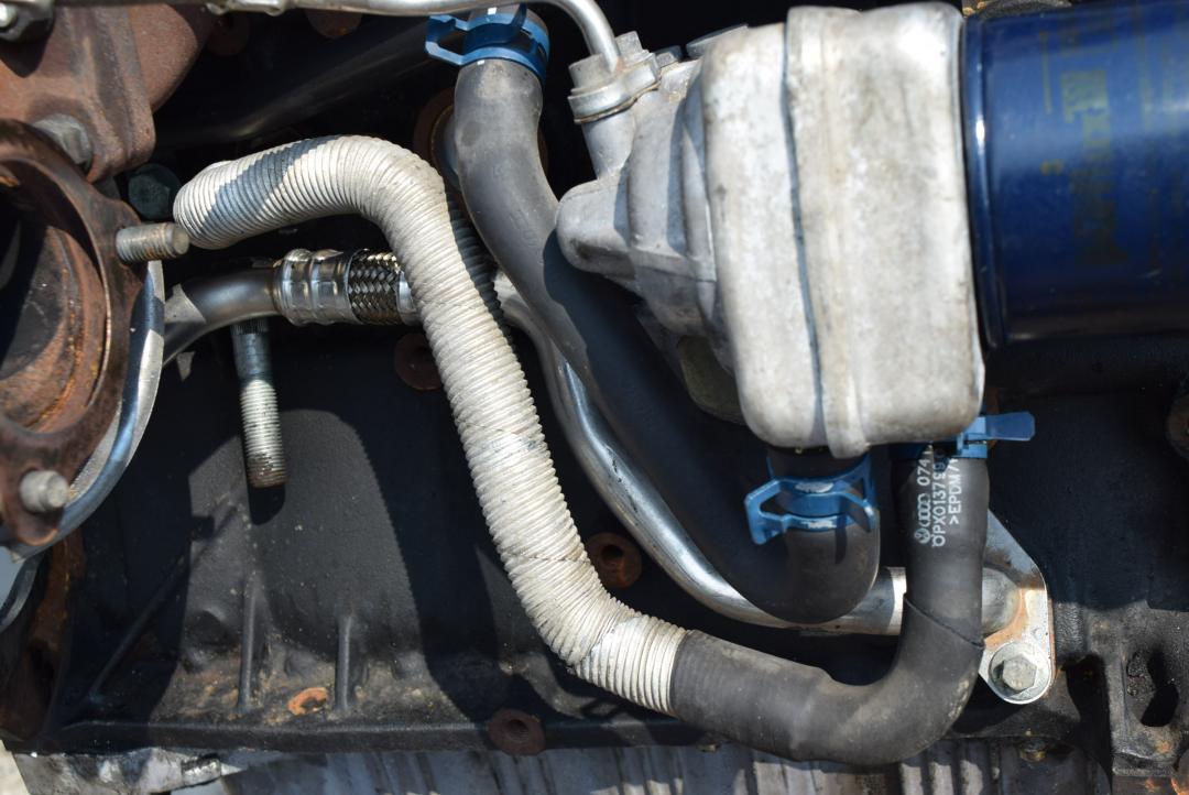 патрубок (трубопровод, шланг) Volvo S80 1 поколение 1999, 2.5 л., D 5252 T, дизель, МКПП, седан - фото №1