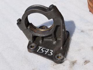 кронштейн полуоси Volvo S40 1 поколение [рестайлинг] 2000, 2.0 л., Ti, B 5204 T2, бензин, АКПП, седан, 9163955