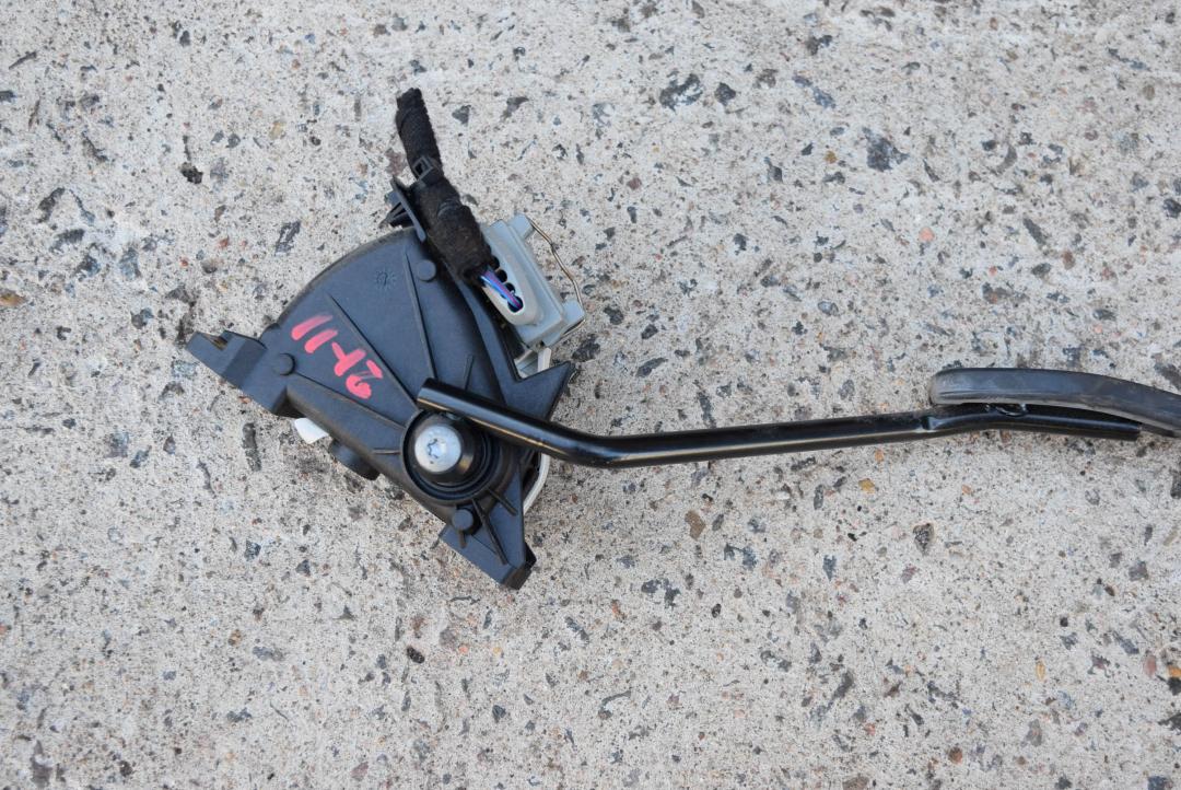 педаль Volvo XC90 1 поколение 2006, 2.4 л., D5, D 5244 T5, дизель, АКПП, внедорожник 5 дв., правый руль, 30683521 - фото №1