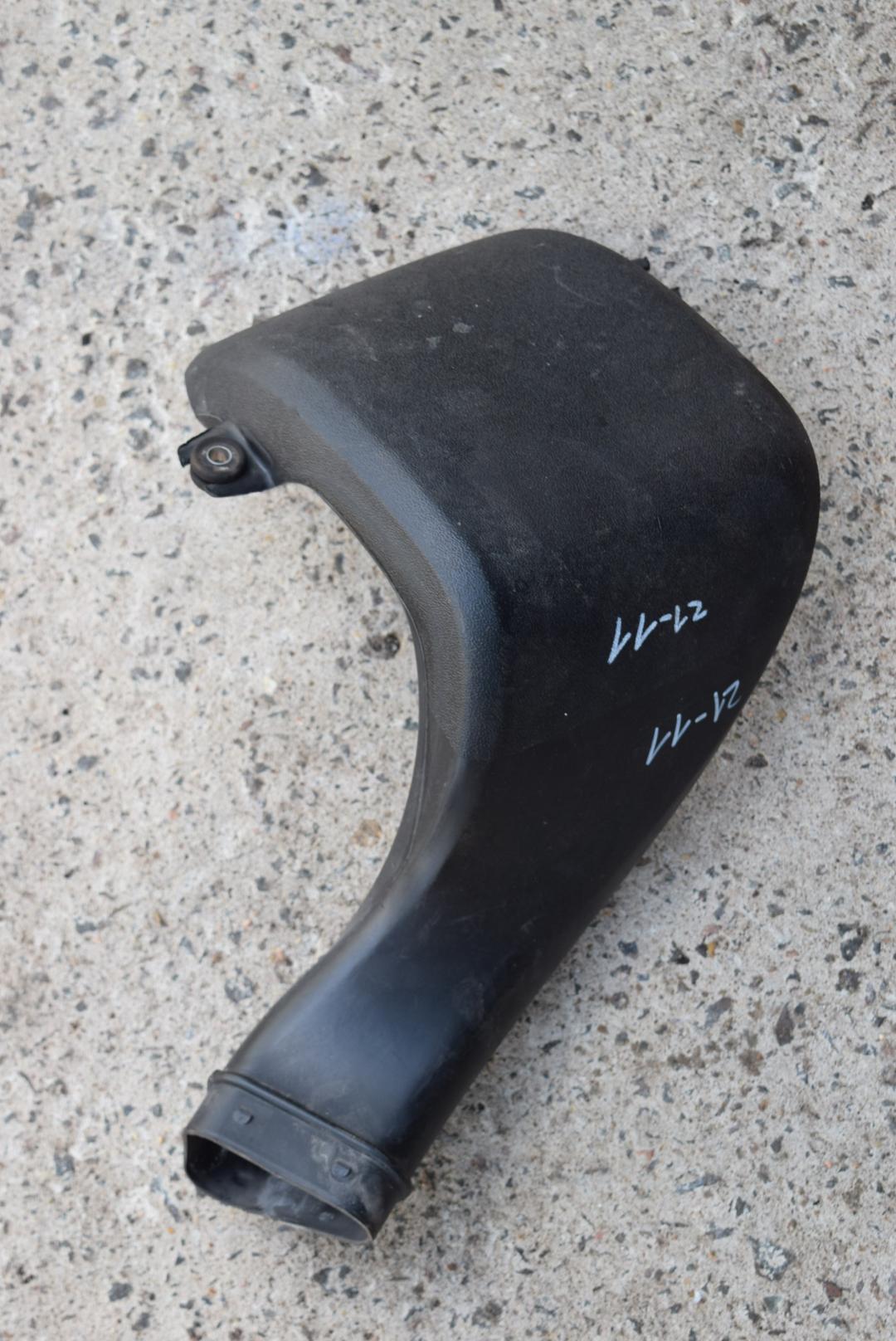 воздухозаборник Volvo XC90 1 поколение 2006, 2.4 л., D5, D 5244 T5, дизель, АКПП, внедорожник 5 дв., правый руль, 30636844 - фото №1