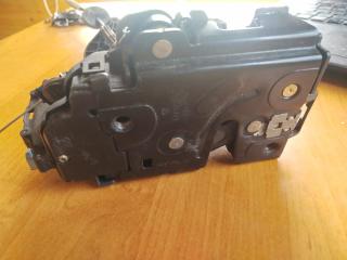 замок двери задней правой Volkswagen Touareg 1 поколение 2005, 2.5 л., дизель, АКПП, внедорожник 5 дв., 7L0839016