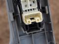 кнопка стеклоподъемника двери Toyota Yaris XP9 2007, 1.4 л., D-4D, 1ND-TV, дизель, МКПП, хетчбэк 5 дв., правый руль, 9016440103 - фото №2