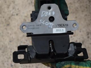 замок багажника Volvo S60 2 поколение 2012, 2.0 л., D 5204 T3, дизель, МКПП, седан, передний привод, правый руль, 31335051