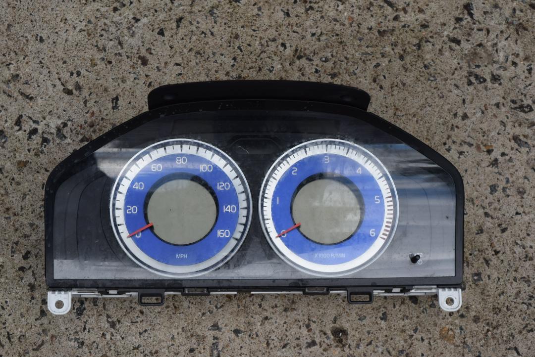 щиток приборов (приборная панель) Volvo S60 2 поколение 2012, 2.0 л., D 5204 T3, дизель, МКПП, седан, передний привод, правый руль, 31343497AA - фото №1