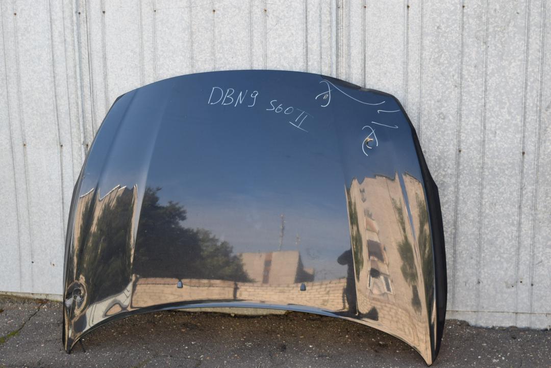 капот Volvo S60 2 поколение 2012, 2.0 л., D 5204 T3, дизель, МКПП, седан, передний привод, правый руль, 31368407 - фото №1