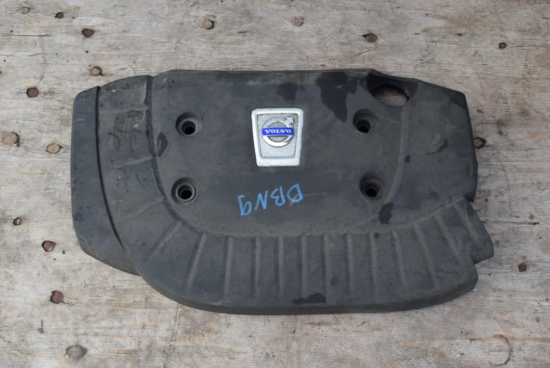 декоративная крышка двигателя Volvo S60 2 поколение 2012, 2.0 л., D 5204 T3, дизель, МКПП, седан, передний привод, правый руль, 31339884 - фото №1